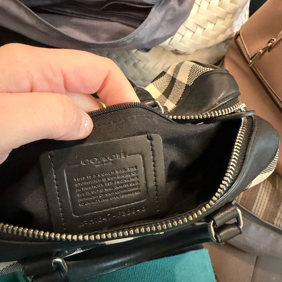 Authentic Coach black and white plaid bag - Picture 3 of 3